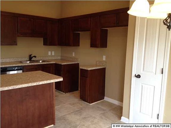 5th image of 7936 Silverbell St