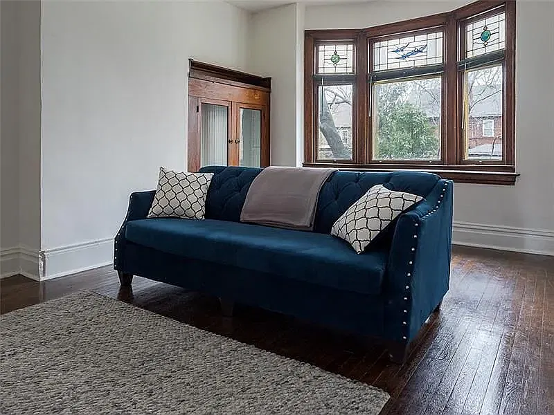 1 bed, 700 sqft, $1,600 — Photo 2