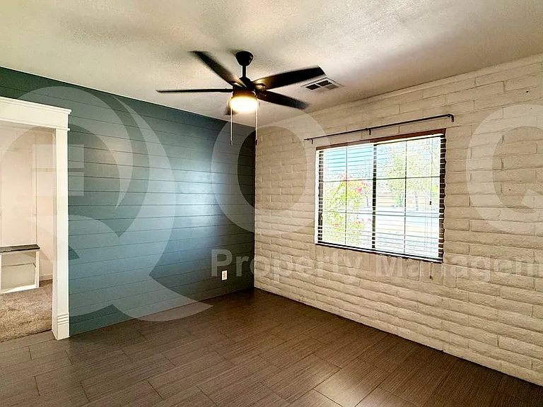 5702 W Royal Palm Rd — Photo 12