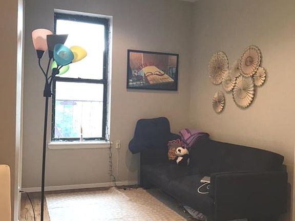 2nd image of 1229 1st Ave APT 19