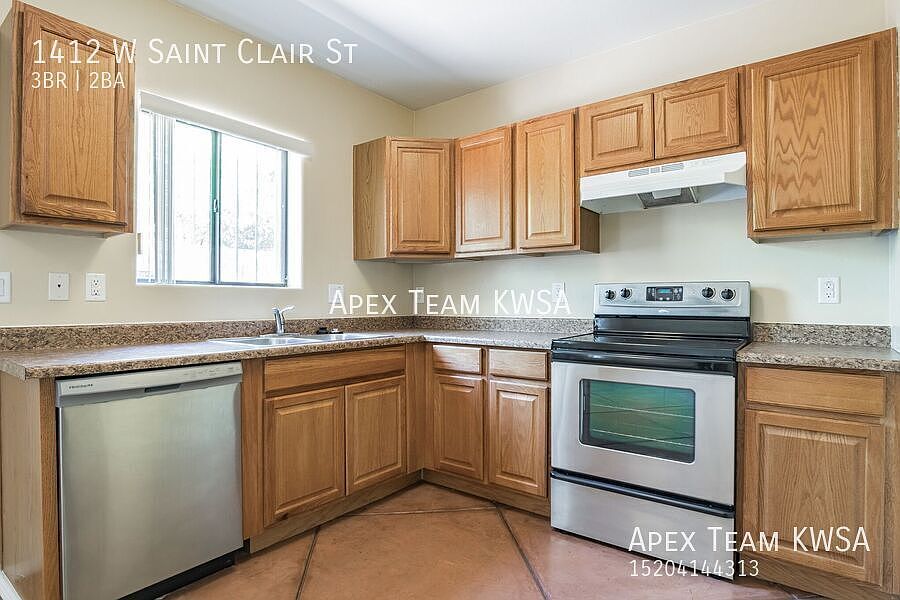 1st image of 1412 W Saint Clair St