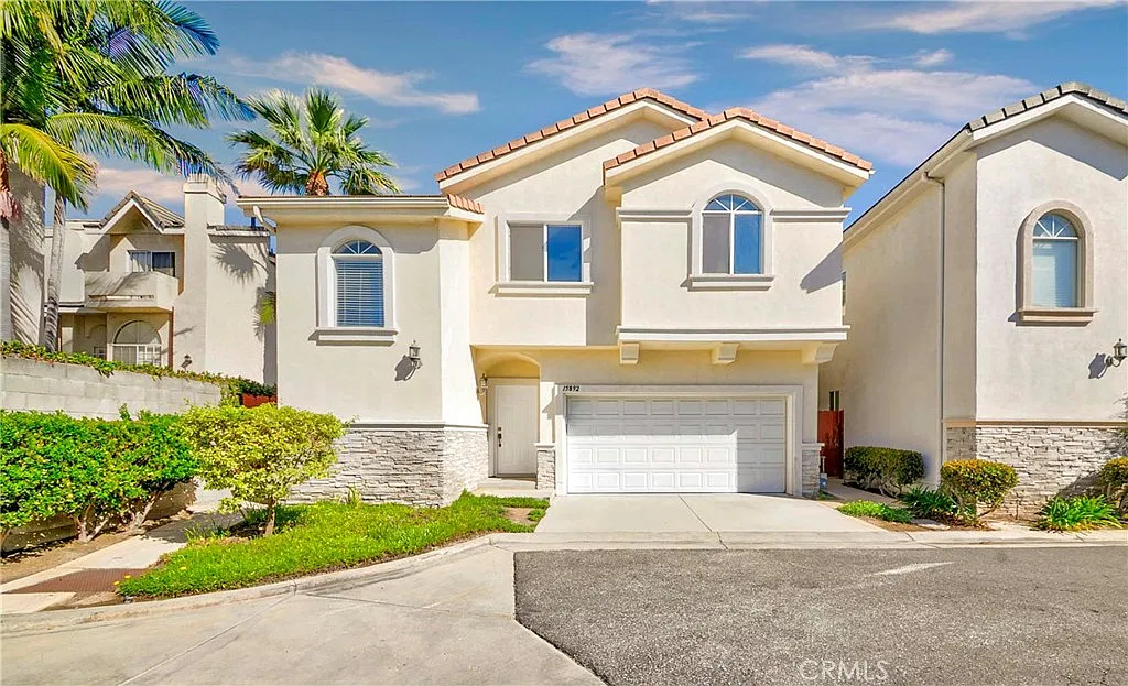 3 bed, 2.5 bath, 1736 sqft, $4,150 — Photo 1