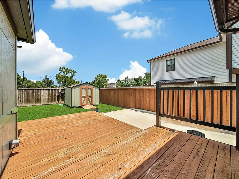 2314 Carr St — Photo 19