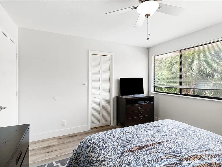 324 City View Dr — Photo 18
