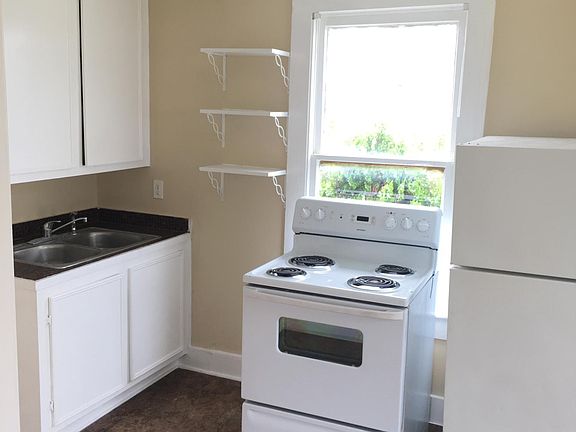 4th image of 2323 Avenue P 1/2