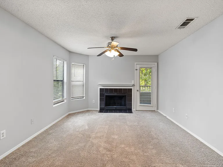 Amberwood at Lochmere — Photo 25