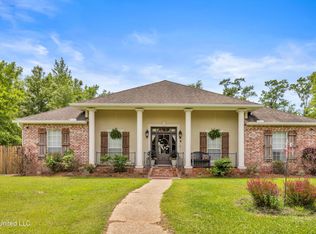 1199 Irvin Favre Rd, Pass Christian, MS 39571