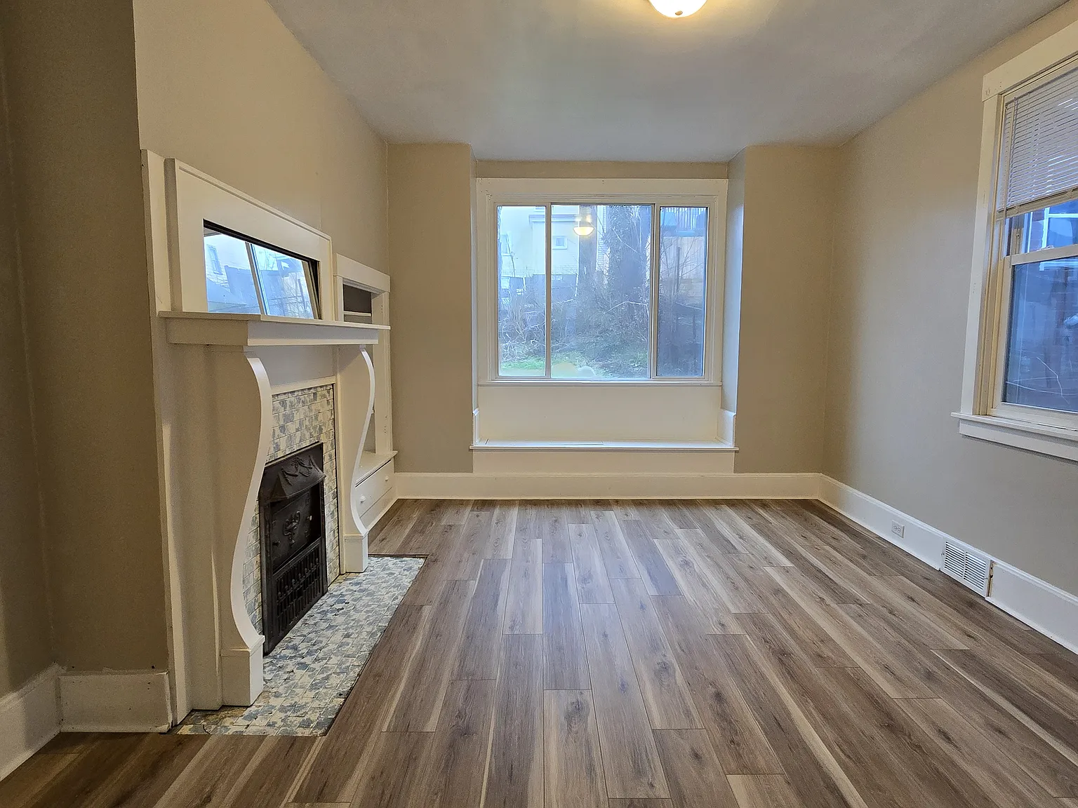 906 Gibson St — Photo 4