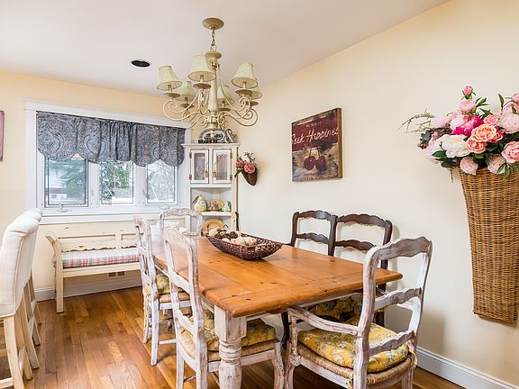 3rd image of 3255 Beltagh Ave