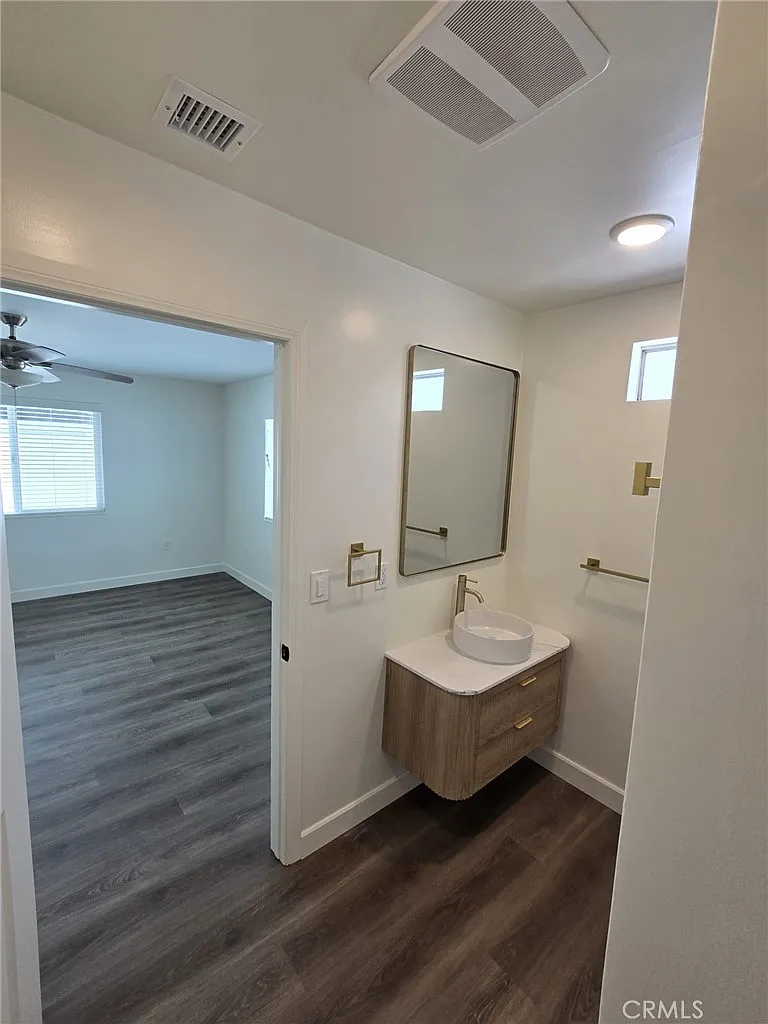 6 bed, 2023 sqft, $7,500 — Photo 4