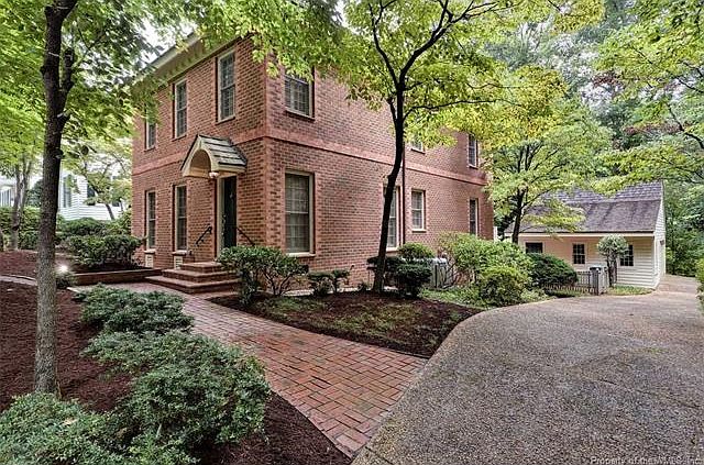 1st image of 115 Woodmere Dr