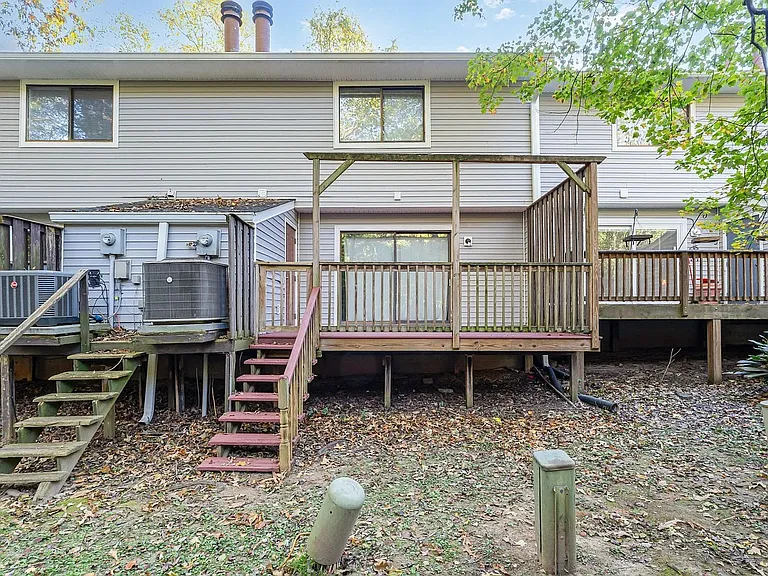7320 Sandy Creek Dr — Photo 8