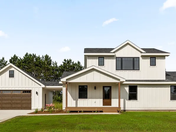 8500 S Elizabeth Dr, Maple City, MI 49664
