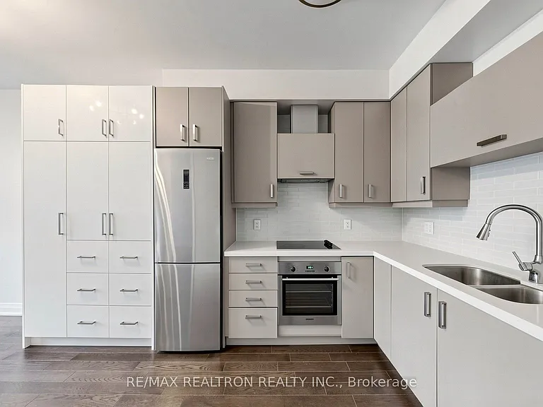 18 Uptown Dr #102 — Photo 15