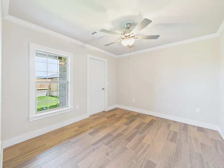 9770 Elite St — Photo 12
