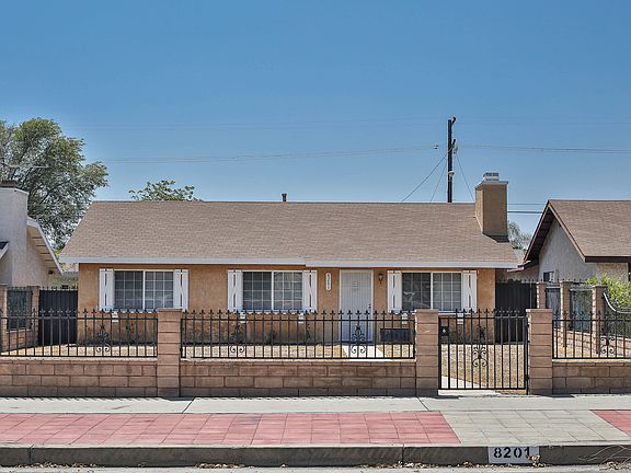 2nd image of 8201 Laurel Canyon Blvd