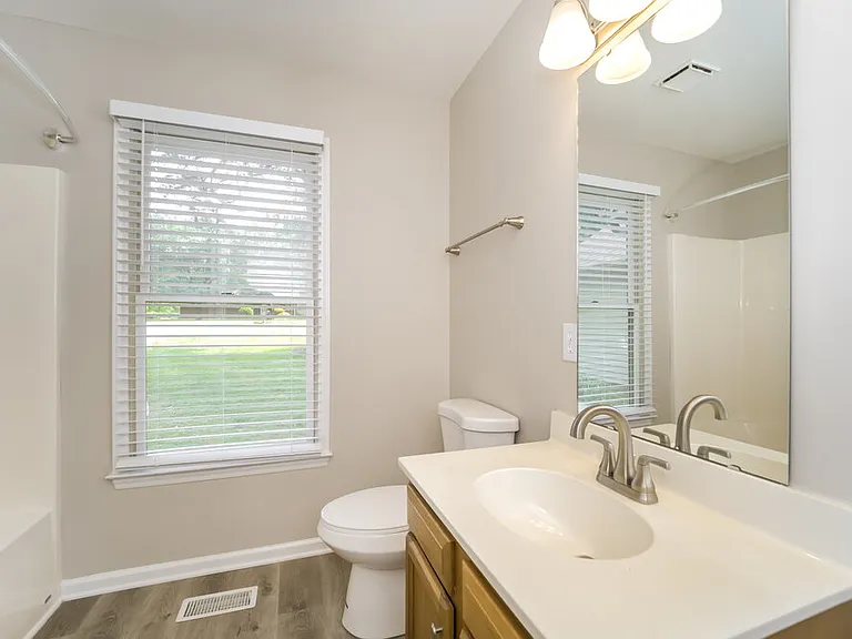 6262 Morehead Rd — Photo 15