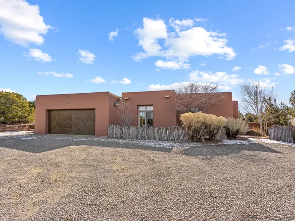4 Thistle Ln, Santa Fe, NM 87506