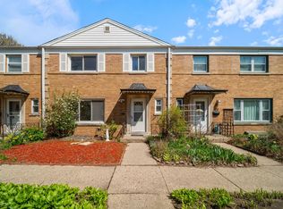 322 Asbury Ave, Evanston, IL 60202