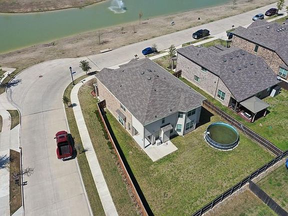 5th image of 4402 Lupine Ln