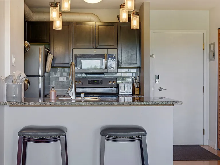 400 S Lafayette St #701 — Photo 3