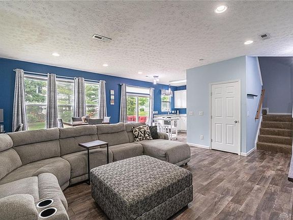 3rd image of 3644 Sawgrass Ct