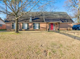 885 Elaine Dr, Beaumont, TX 77706