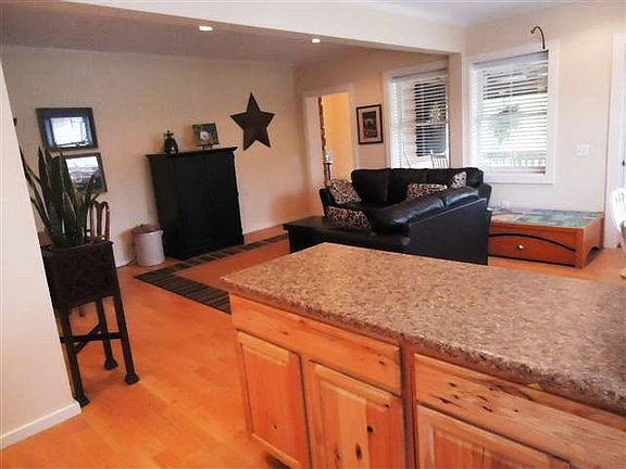 2nd image of 40 Elk Hill Dr