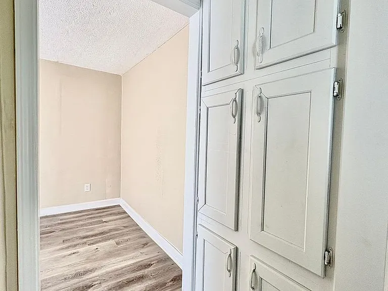 5614 S Main St — Photo 26