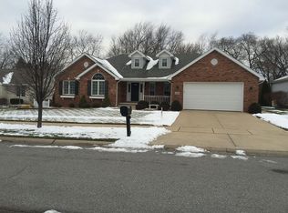 1208 Slager Dr, Schererville, IN 46375