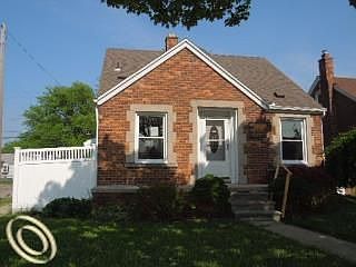 2nd image of 1405 23rd St