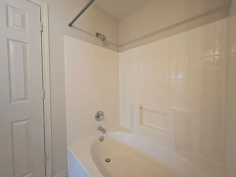 2305 Amethyst Dr — Photo 14