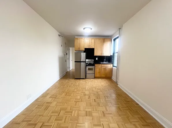 79 Macdougal Street image 1 of 10