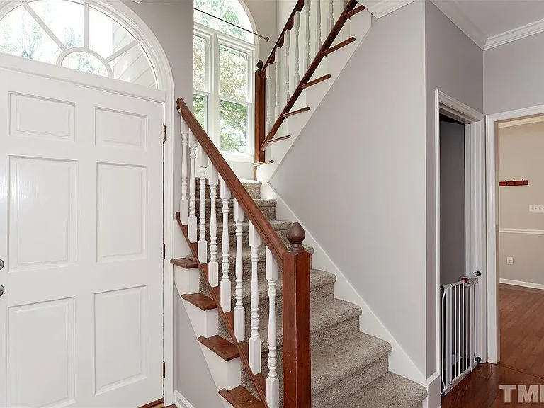 107 Thensia Ct — Photo 3