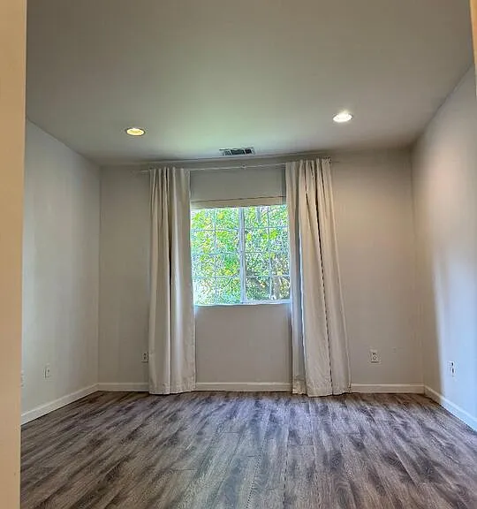 4503 Tobias Ave — Photo 14