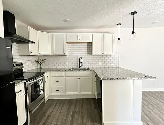 2120 Erie St #B — Photo 2