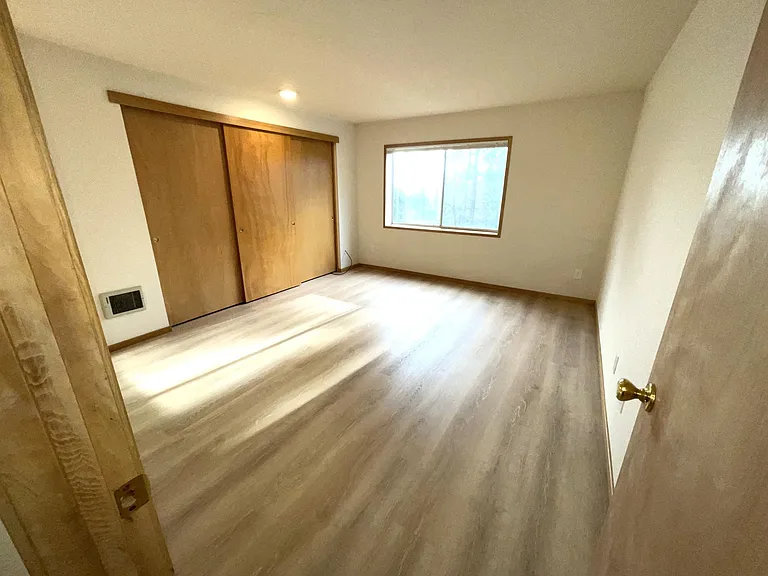 3433 McNary Pkwy #207 — Photo 14