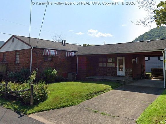 2nd image of 128 Willow St