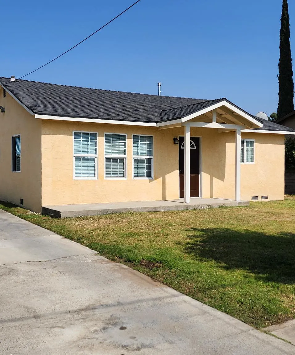 2 bed, 950 sqft, $1,895 — Photo 1