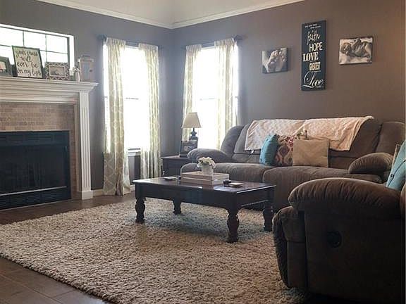 3rd image of 2720 Azure Hills Dr