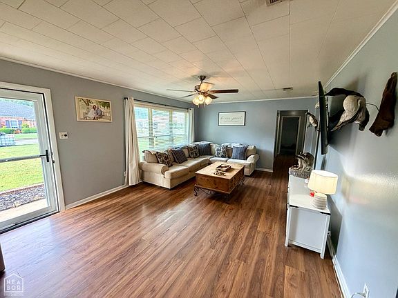 5th image of 2709 Dowell St