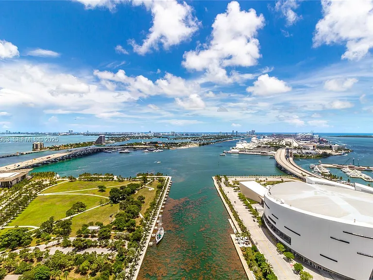 888 Biscayne Blvd #3609 — Photo 8