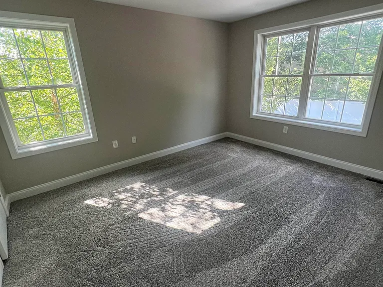 21 Clancy Dr — Photo 8