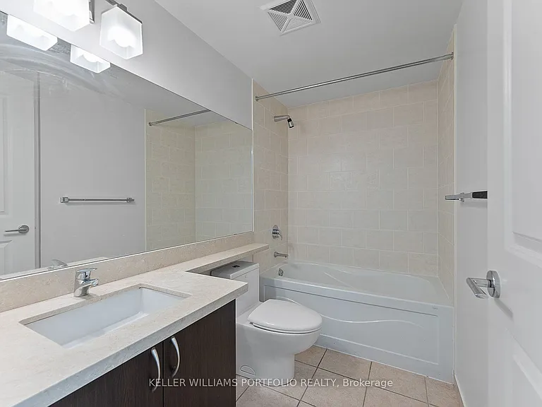39 Upper Duke Cres #607 — Photo 24