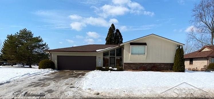 1st image of 261 Cranbrook Dr