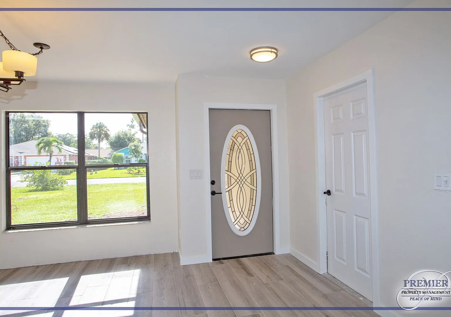 Great Location 3 Beds/2 Baths Single Family Pool Home Recently Updated — Photo 3
