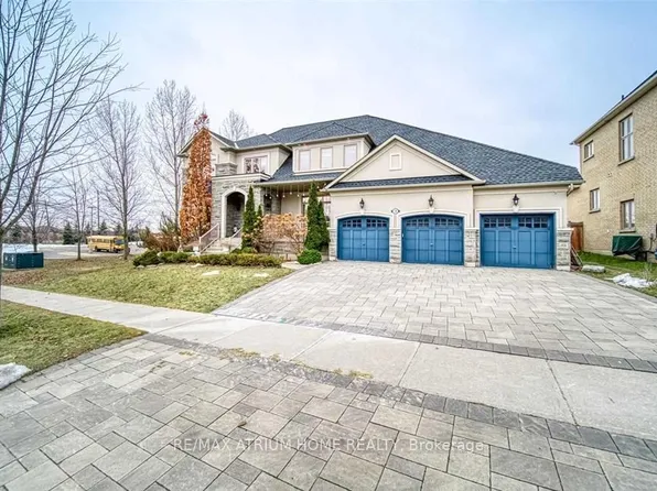 18 Soleil Blvd, Aurora, ON L4G 0H4