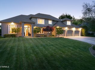 412 N Cherry Ridge Ct, Yakima, WA 98908