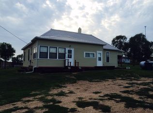102 N Dakota Ave, Verdel, NE 68760