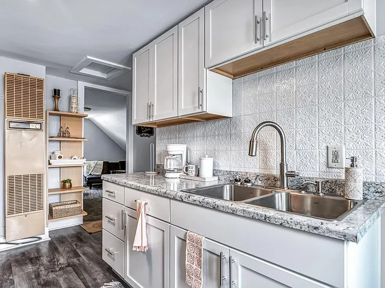 1029 Logan Ave #UPPER — Photo 6